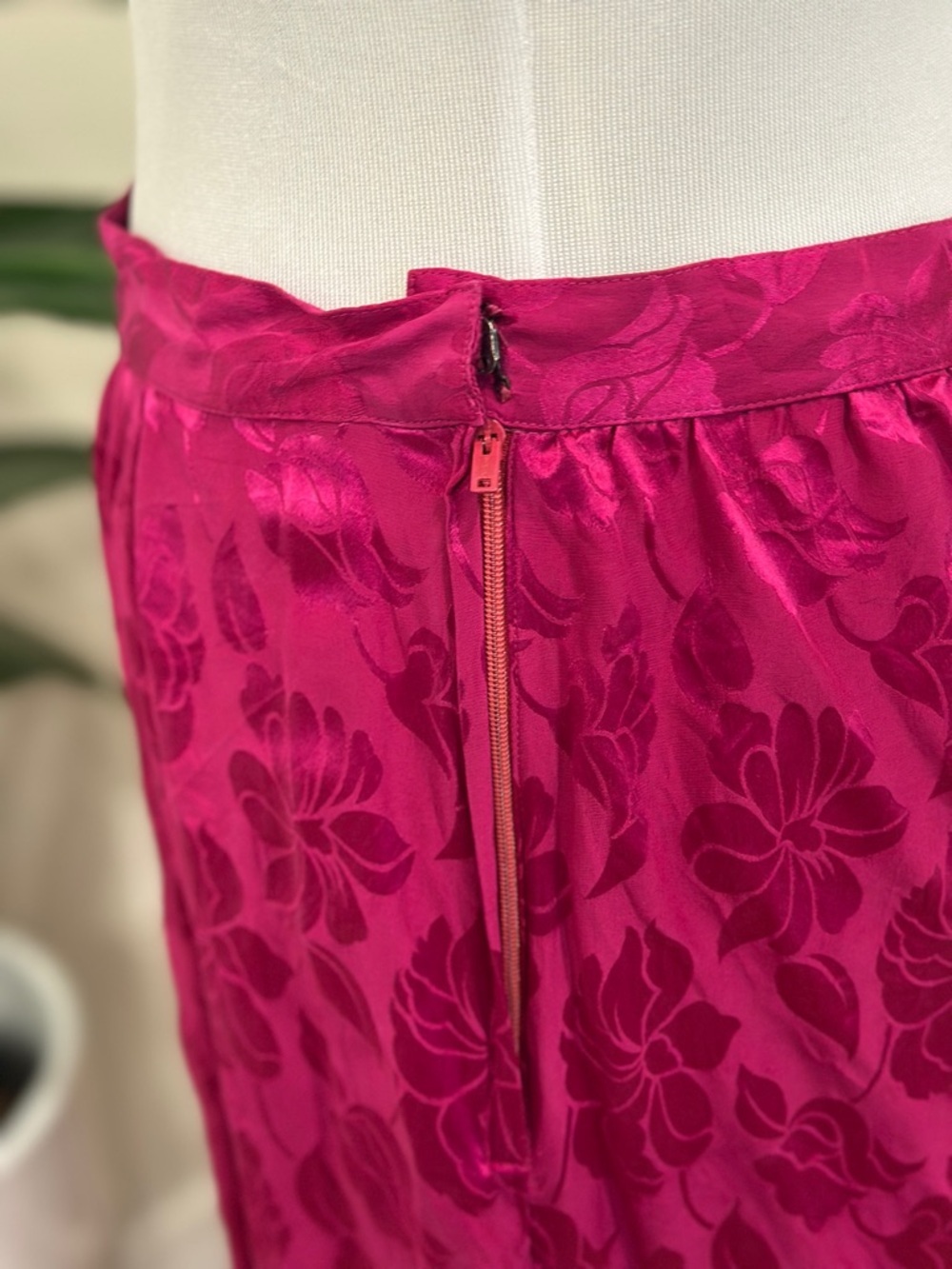 Maggy London 100% Silk Vintage Skirt - Picture 5 of 8